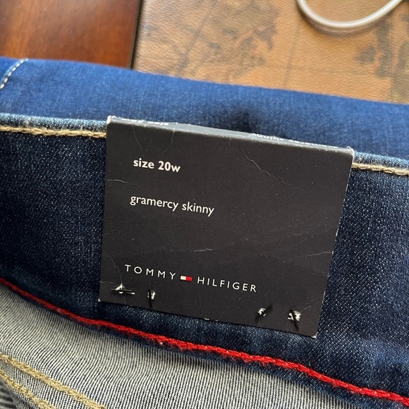 Hilfiger Jeans - Picture 5 of 11